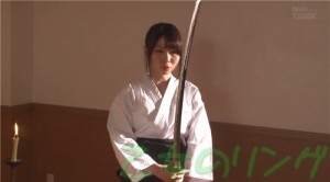 剣豪女子大生【居合道3段】西田りこデビュー作で剣をヌク!