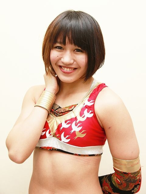 4月24日『PANCRASE 277』でMMAデビューの朱里選手、対戦相手は浅倉カンナ　(パラエストラ松戸)